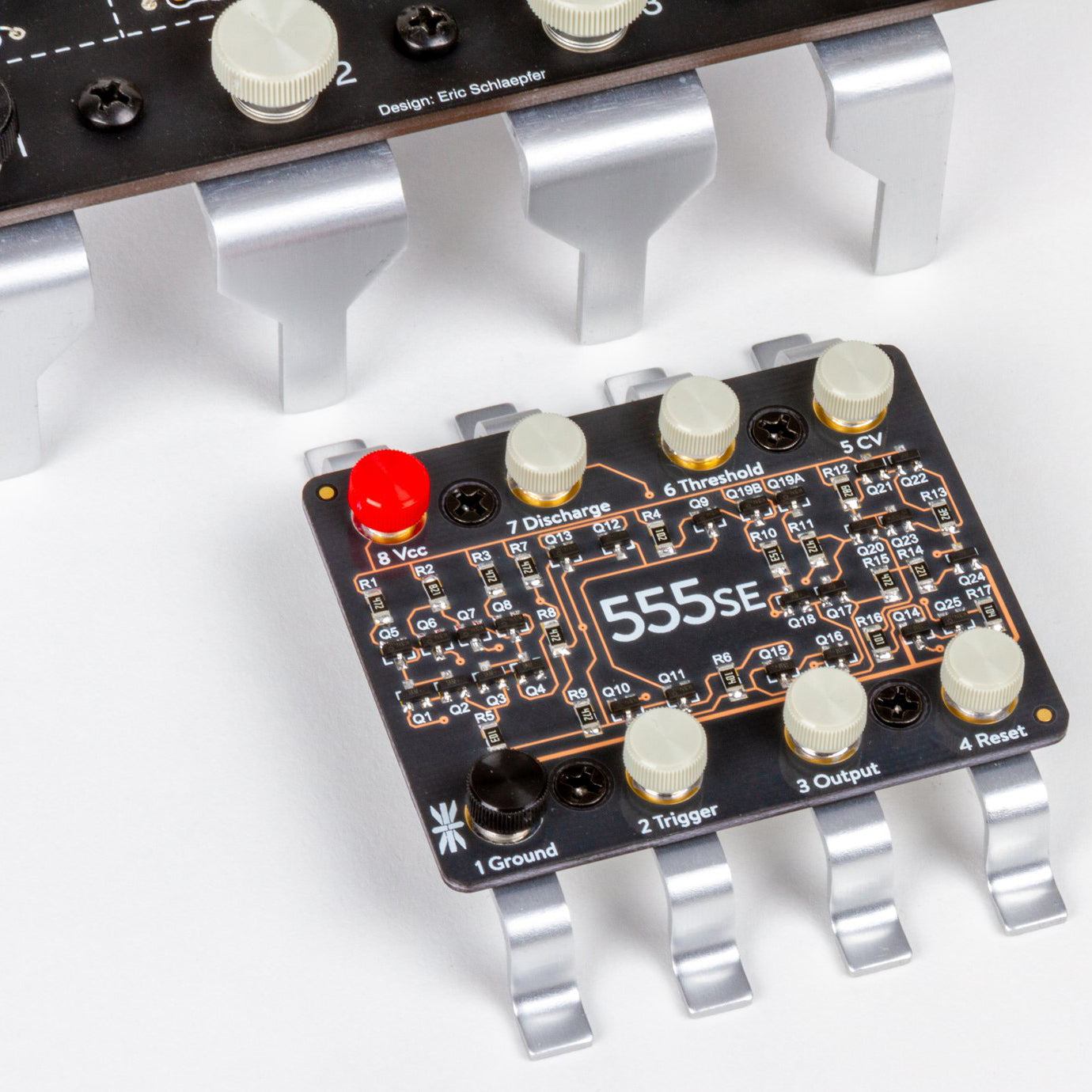 The 555SE Discrete 555 Timer